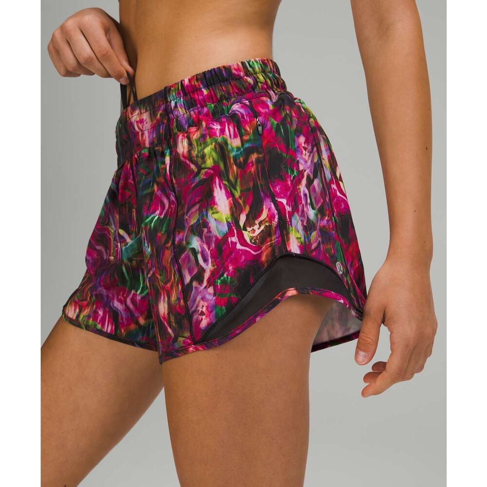 Lululemon Hotty Hot Low Rise Short 4" Hyper Flow Pink Multi Black Size 4